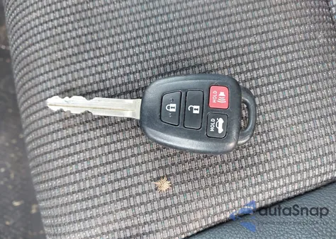 2016 Toyota Corolla S Plus z USA, uszkodzony, nr VIN 2T1BURHEXGC606438